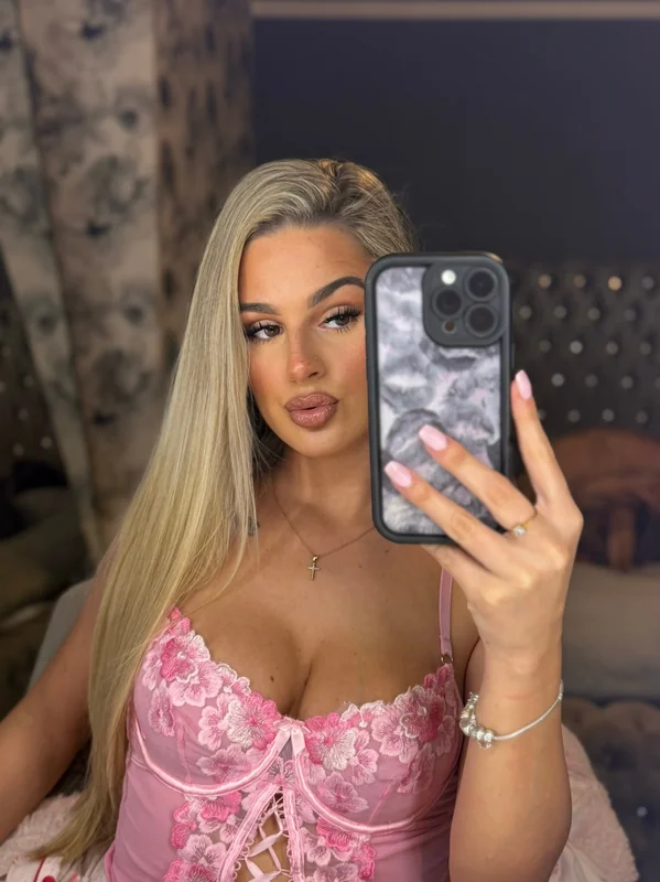 LilMissDee🌶️ OnlyFans creator with a cheeky personality