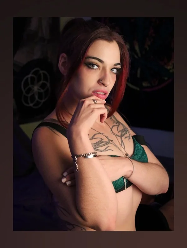 Misspoon69 OnlyFans alternative beauty