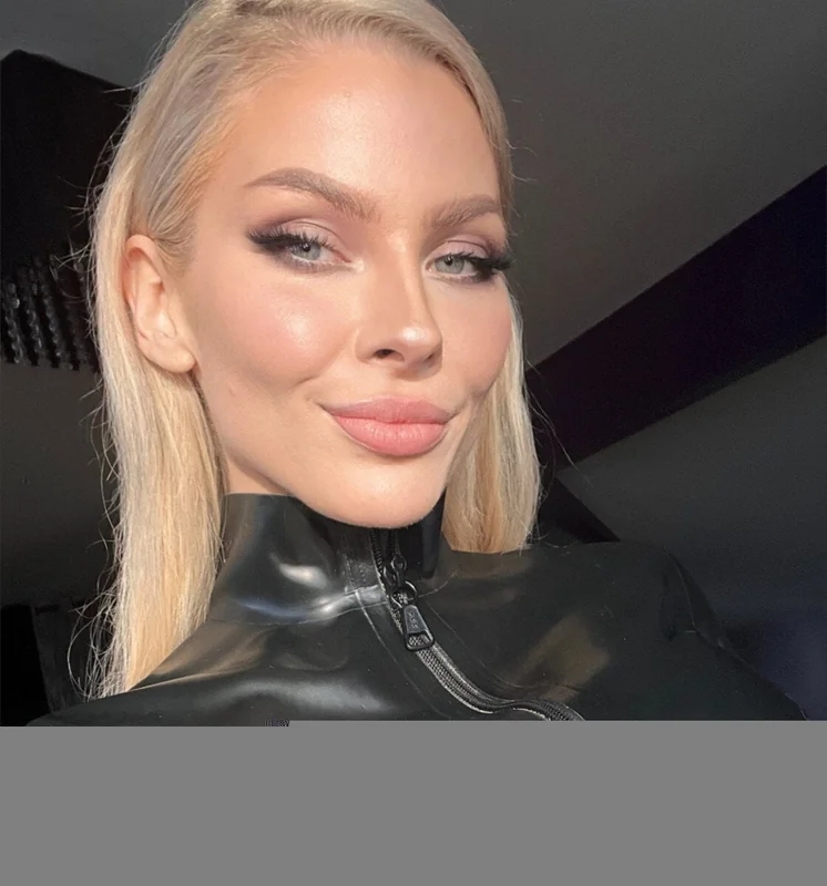 Stacy Quartz OnlyFans content creator embracing fetish themes.