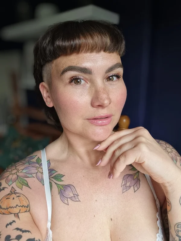 Miss victoria myers OnlyFans profile picture - UK creator