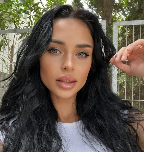 miya_moore OnlyFans confident creator