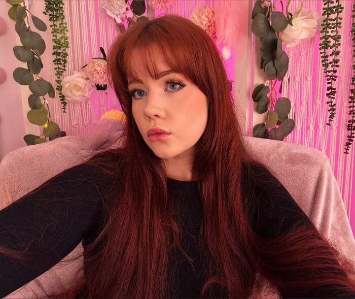 Mommy Aurora VIP OnlyFans femdom content