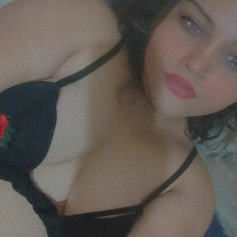 MorenitaCurvy OnlyFans curvy creator
