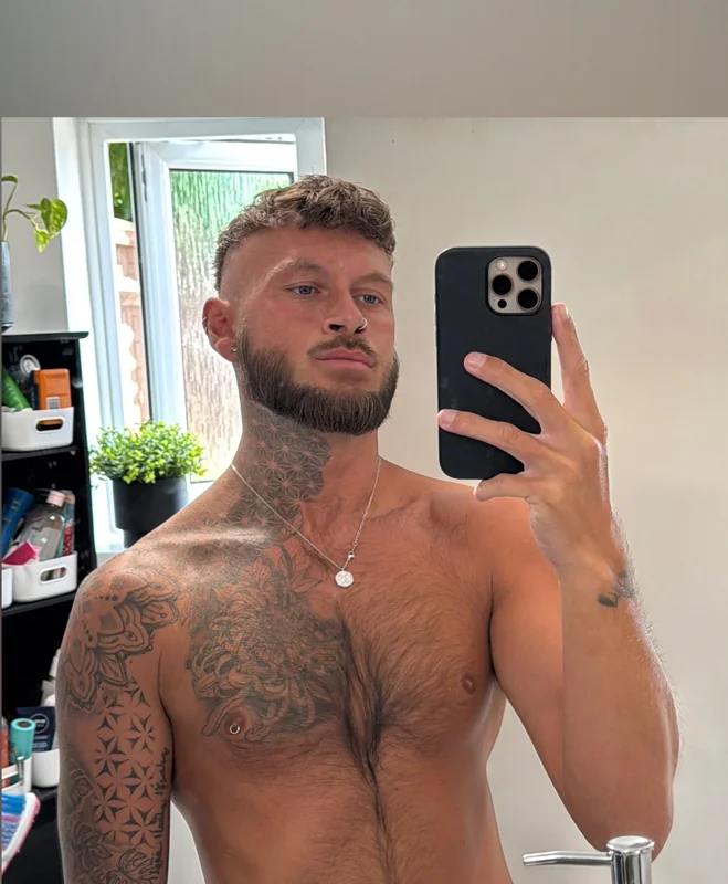Motorhole OnlyFans creator with exclusive content