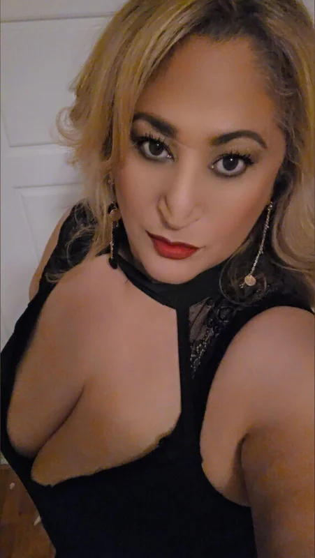 Mscurvyvee OnlyFans sexy curvy MILF