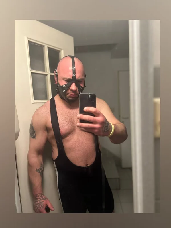 Muscleslave OnlyFans athletic creator