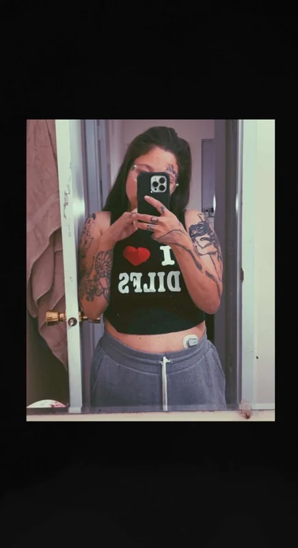 Nattydaddy OnlyFans thicc tattooed creator