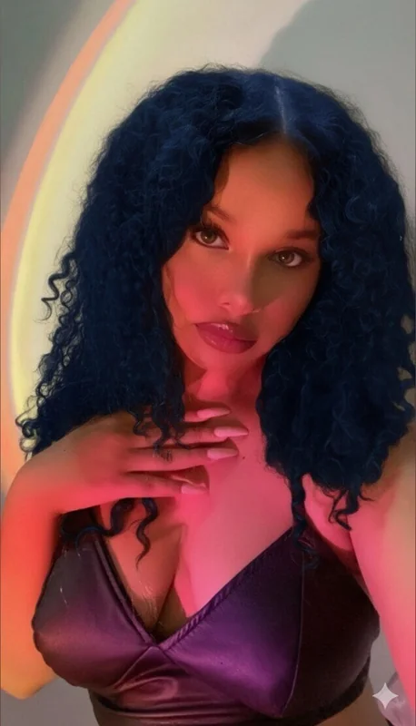 Nannitroubl3 OnlyFans virtual girlfriend
