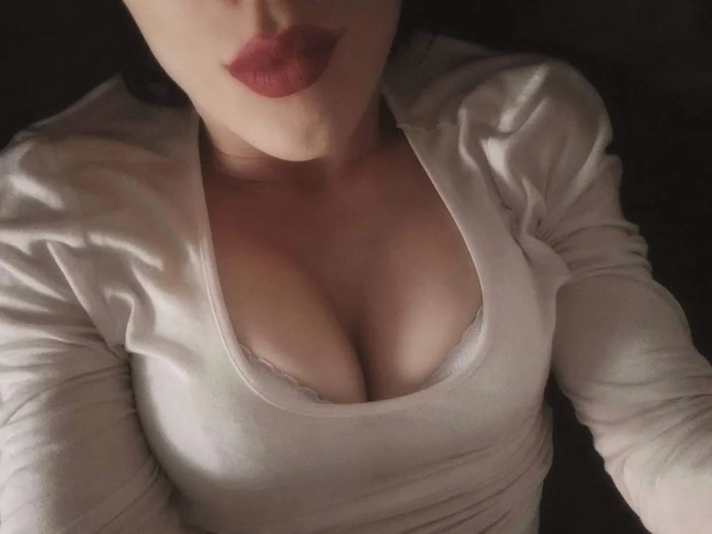 Naughty kitty OnlyFans creator profile