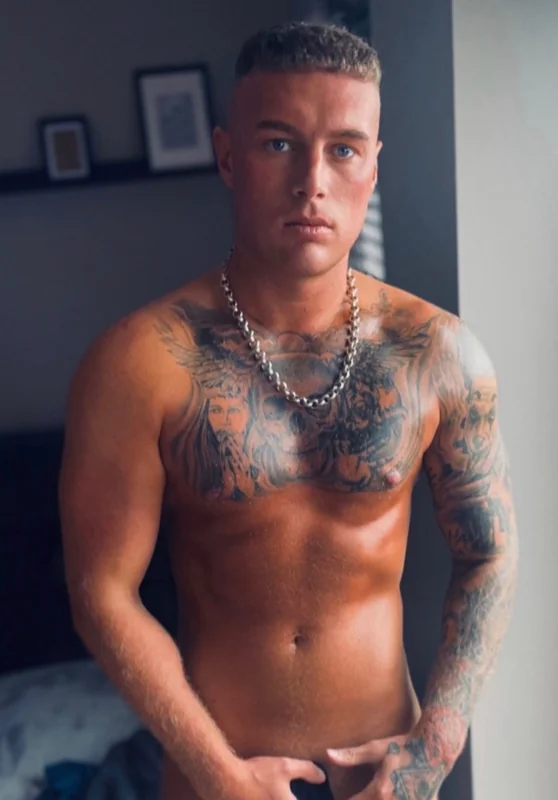 Nebuilder OnlyFans creator with exclusive content