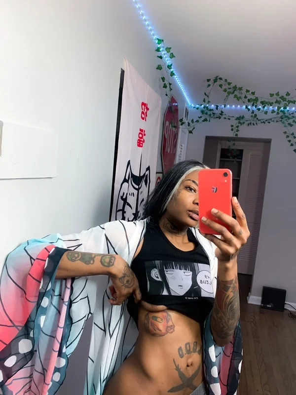 N҉ 乇K҉ ㄖ OnlyFans lewd cosplay enthusiast