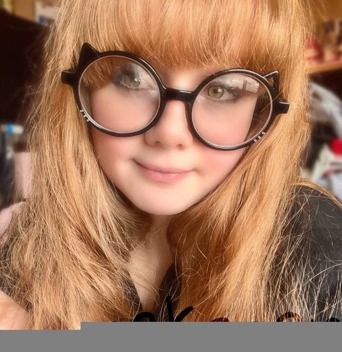 Nekonari OnlyFans ginger girl with thick thighs