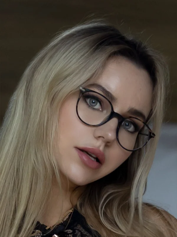 Neringa Križiūtė OnlyFans artist with exclusive content