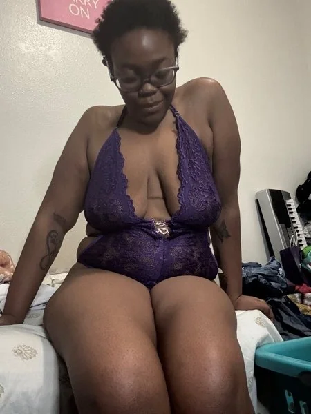 nessaneels OnlyFans busty gamer brat