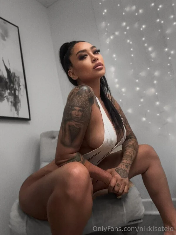 Nikkisotelo OnlyFans creator with engaging content