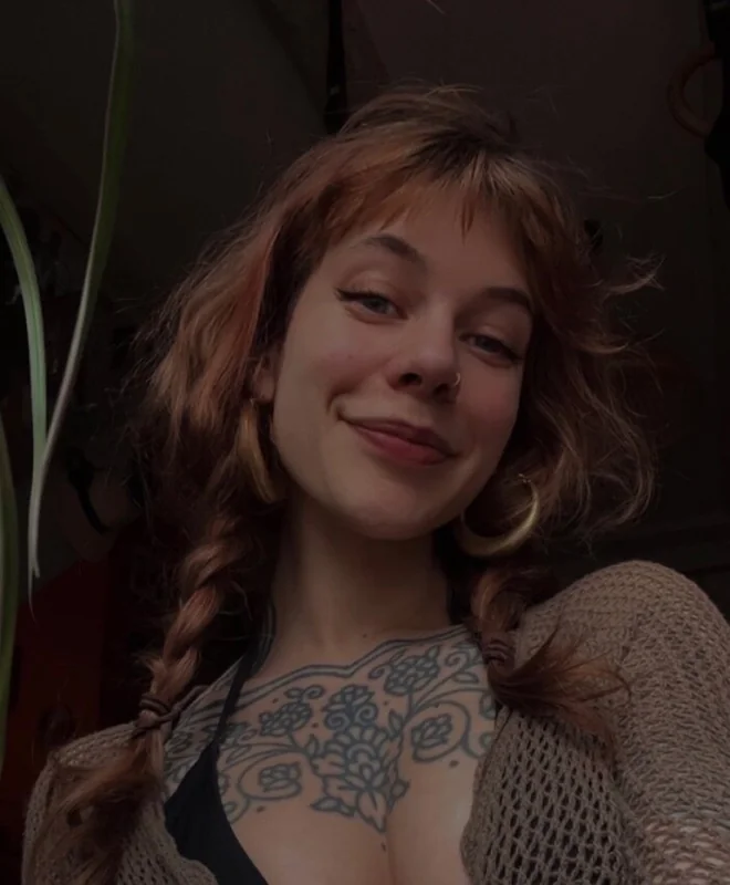 Nora Fae OnlyFans petite European redhead
