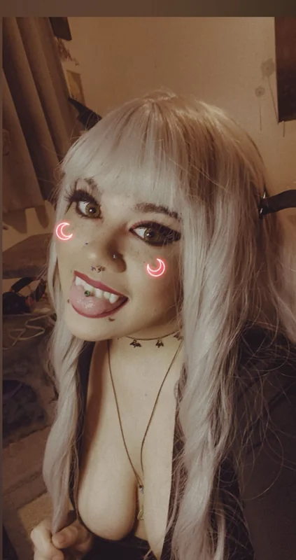 Siph OnlyFans cosplay enthusiast