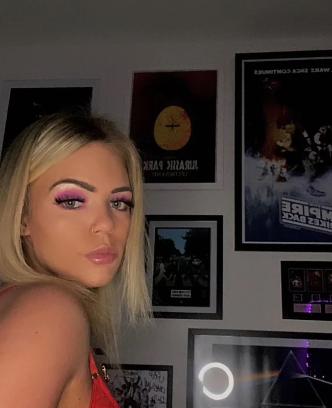 Ree notbeccabby OnlyFans secretive vibe creator