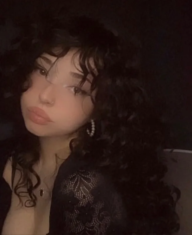 Sweet Stuff OnlyFans creator with soft aesthetic photos