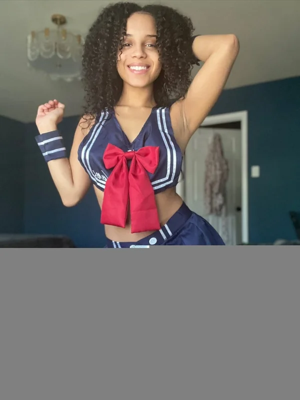 Officialsakuraaa OnlyFans exclusive content creator