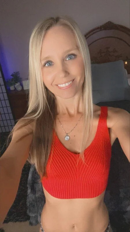 Lovely Gray OnlyFans Southern Belle creator