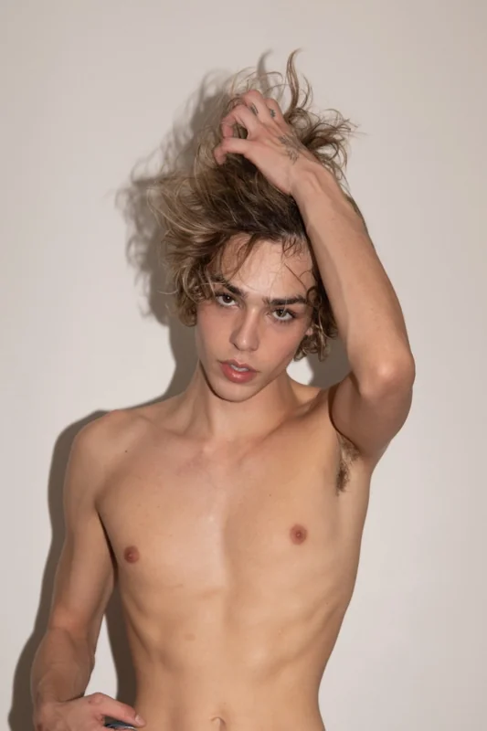 JOHNNY OnlyFans creator with a casual vibe