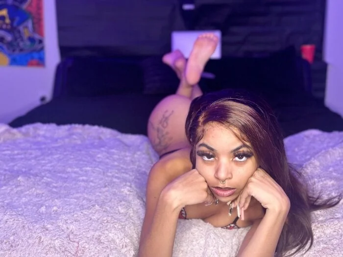 Omgitsnixthenymph OnlyFans amateur content creator