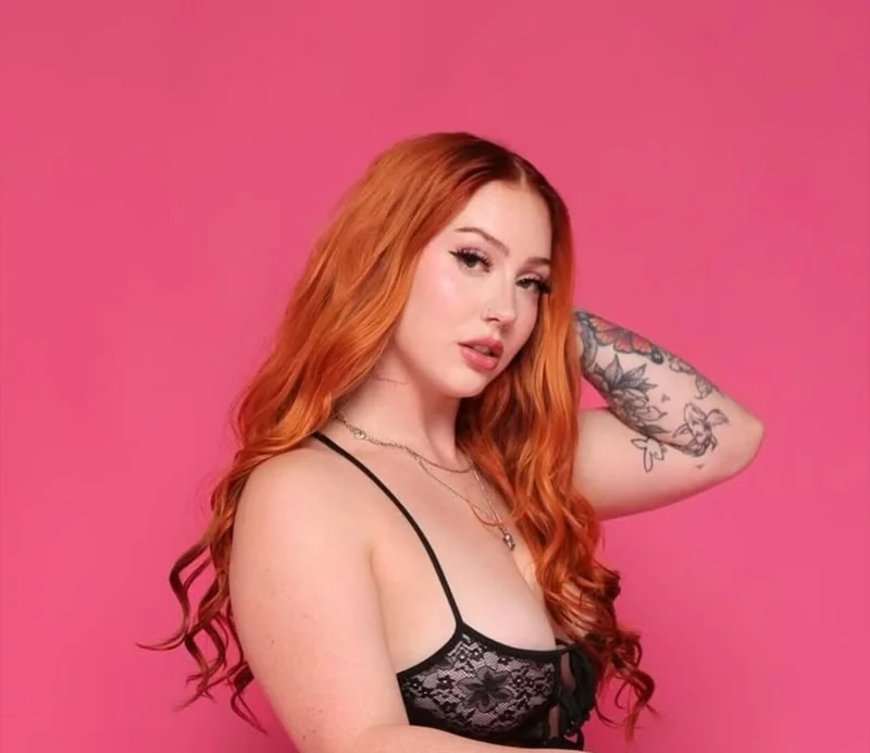 Cinna Buns OnlyFans profile picture - Curvy redhead creator