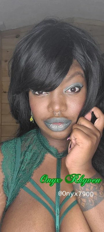 Onyx Rhyven's Page OnlyFans cosplay creator