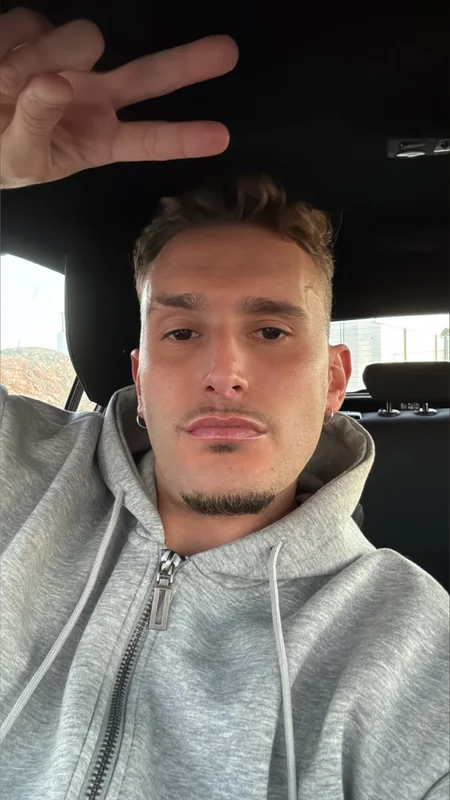 Otrowaposueltoo OnlyFans creator with exclusive content