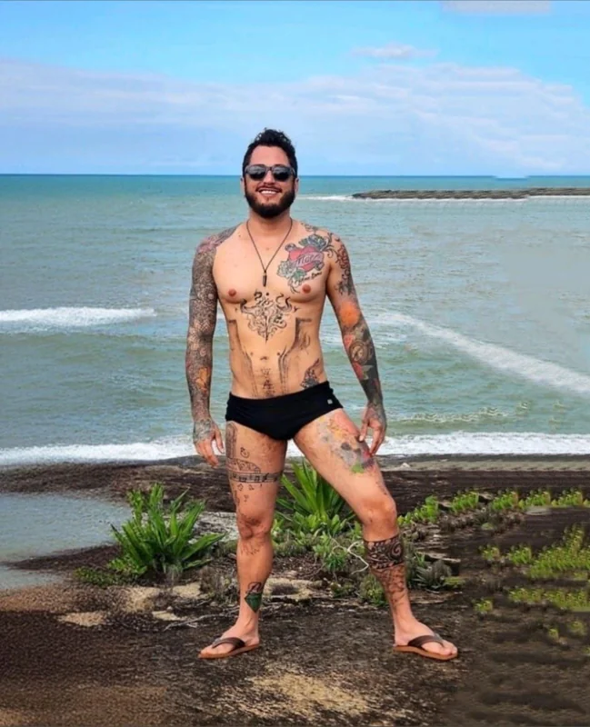 Léo Ferraz Tattoo on OnlyFans with tattoos