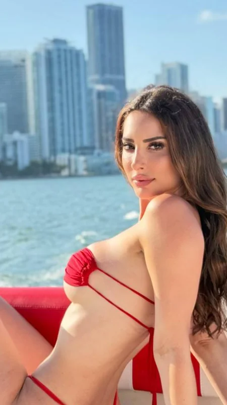 P̷A̷T̷R̷I̷C̷I̷A̷ C̷A̷S̷T̷I̷L̷L̷O̷ OnlyFans profile picture - Latina creator