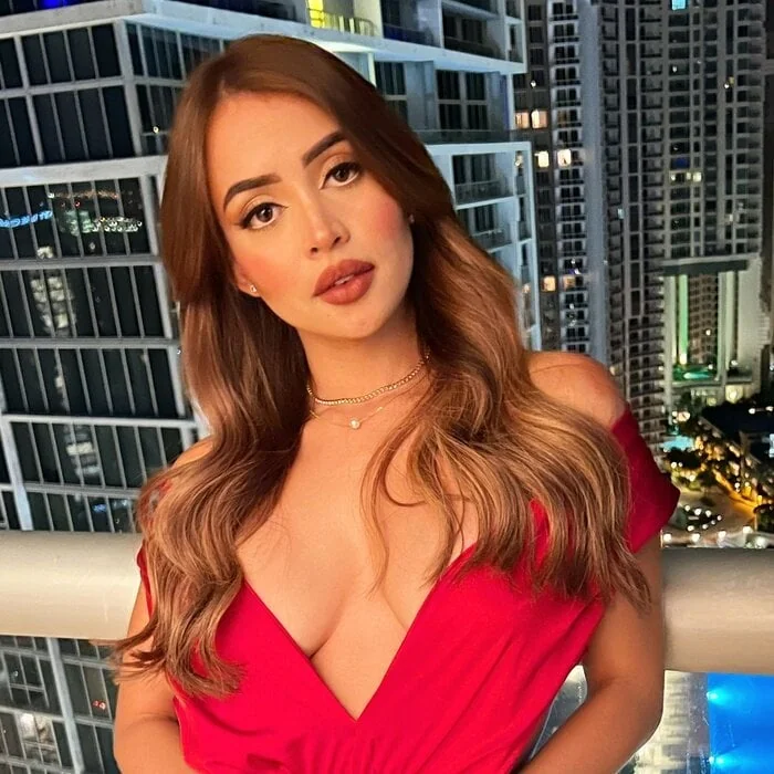 paulina OnlyFans Curvy Creator