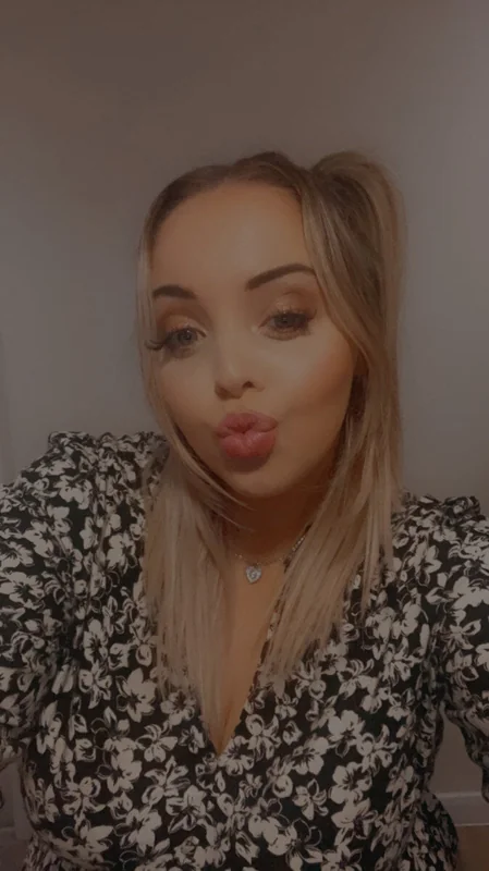 Peaches663x OnlyFans natural girl with curves
