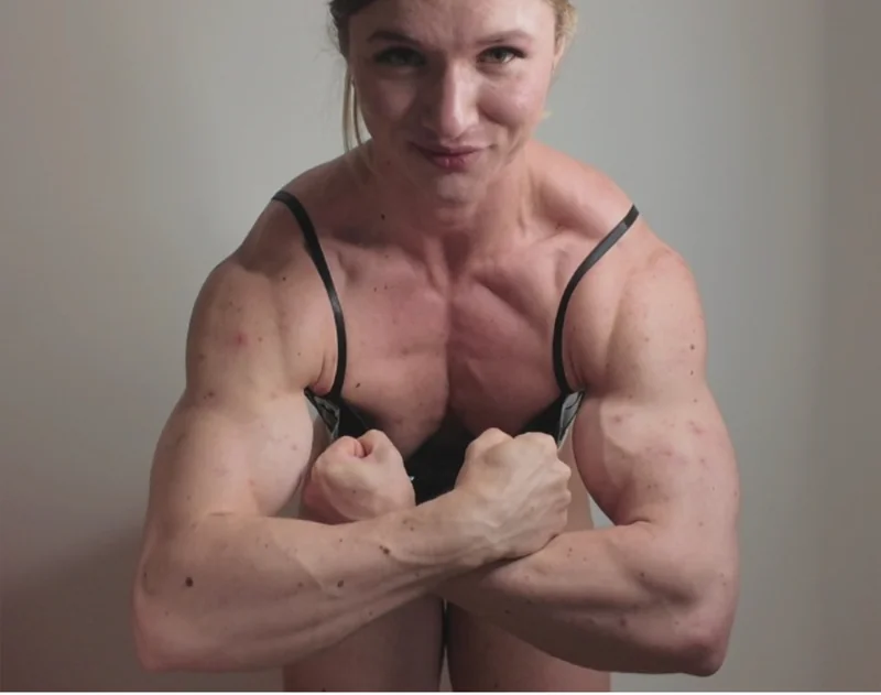 PeaksAndPecs OnlyFans fitness competitor