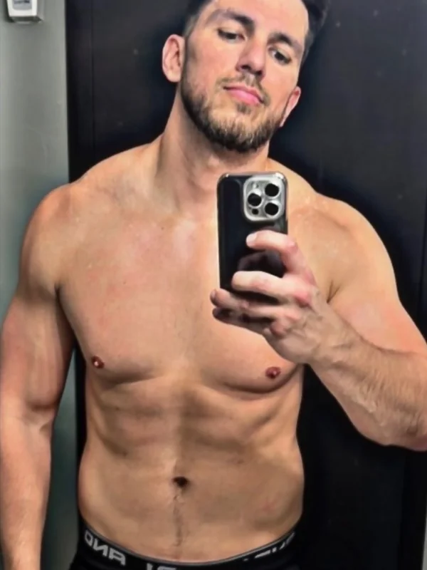 Peter Cms OnlyFans athletic male creator