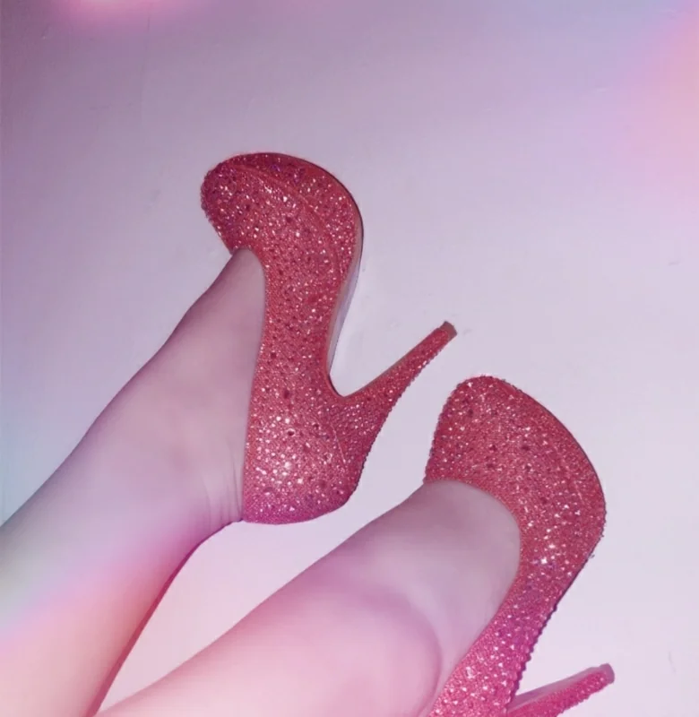 Petitewelshfeet OnlyFans creator with sexy petite feet
