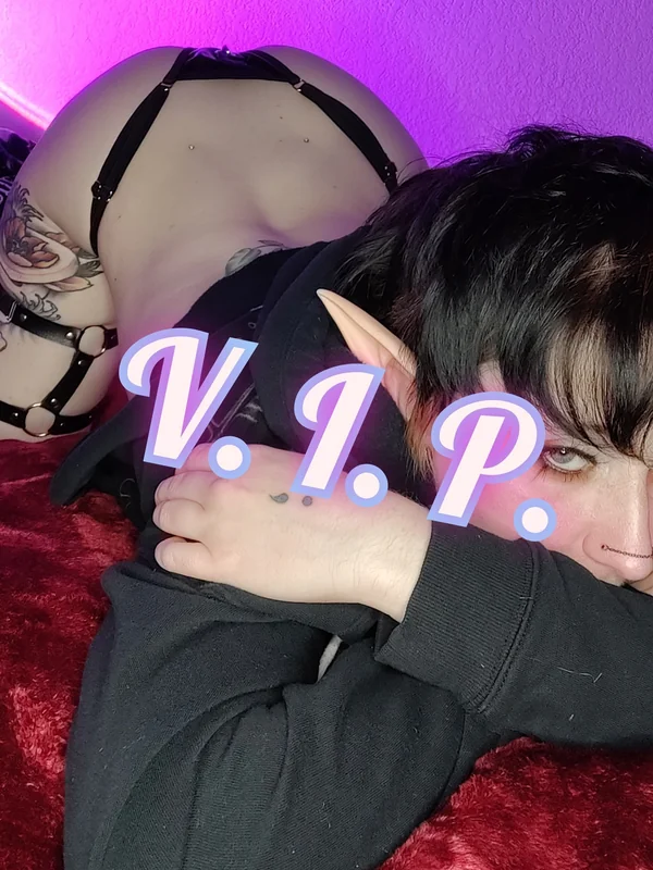 VIP OnlyFans creator with black hair