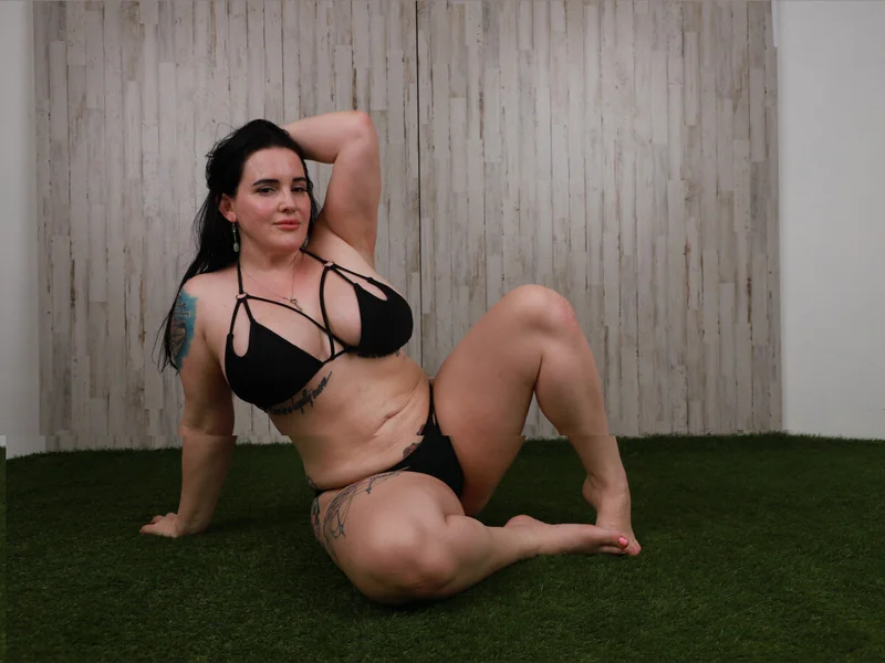 Pole Thick OnlyFans creator with huge tits