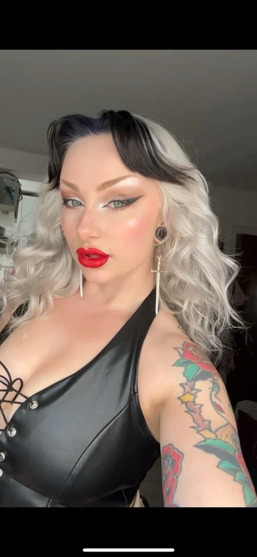 Pollyanther OnlyFans British tattooed creator
