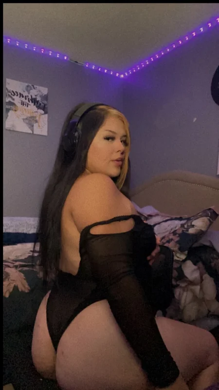 DRIANA OnlyFans creator with unique content