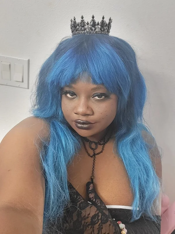 Claire Black OnlyFans cute chubby goth girl