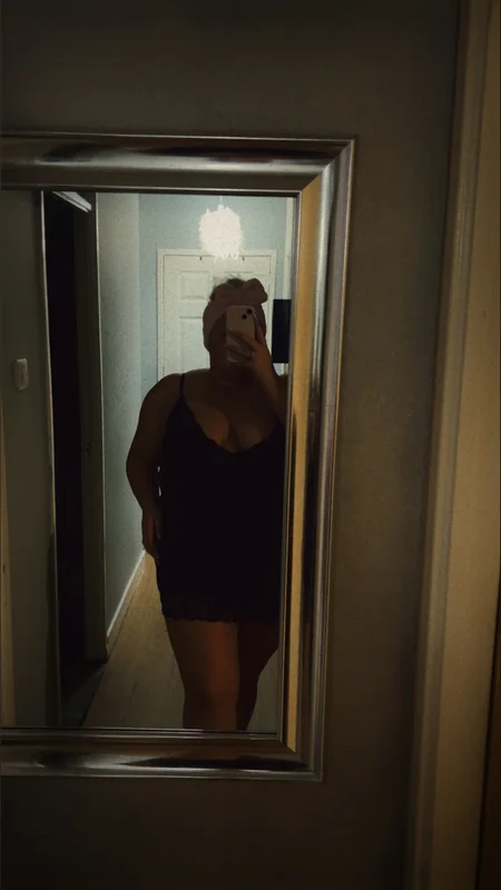 Princessxo1998 OnlyFans creator with exclusive content