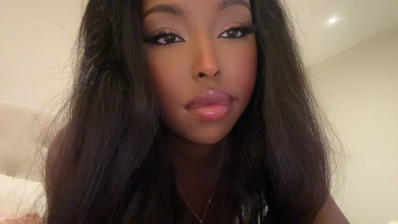Little Lolla OnlyFans profile with engaging content