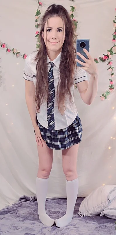 Rosea Turner OnlyFans shy girl nextdoor
