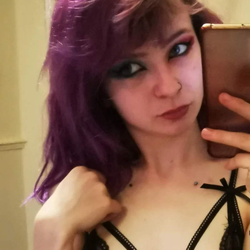 Rae OnlyFans creator and tattooed
