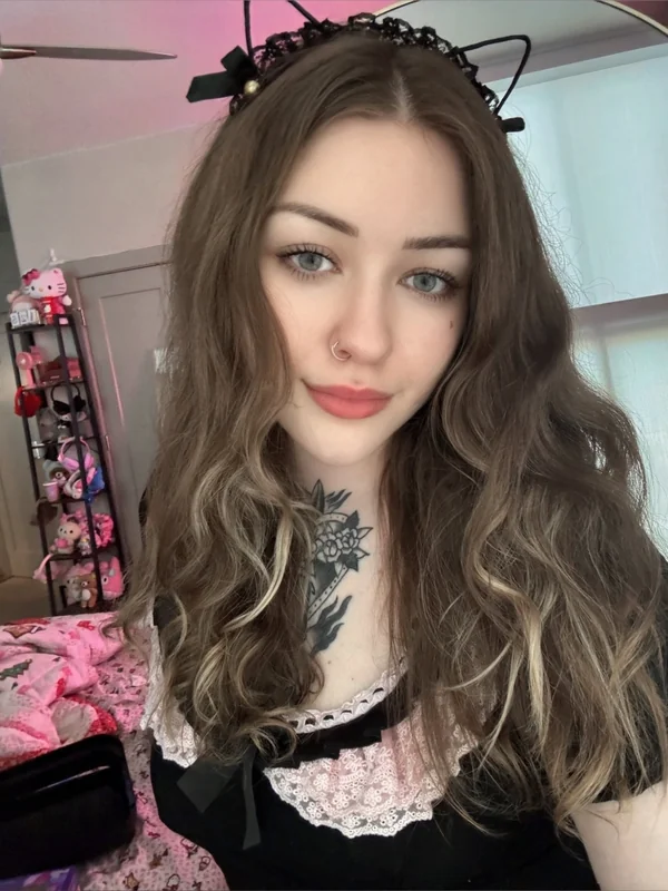 Juls ʚ()ɞ OnlyFans gamer girlfriend