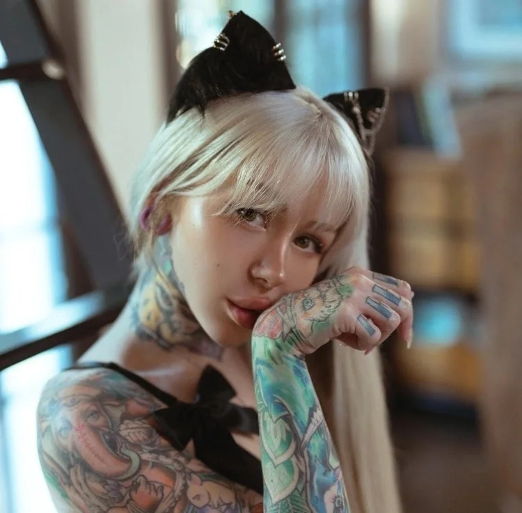 Raisie OnlyFans creator with HD content