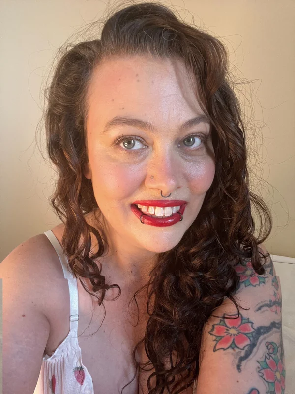 Ramona’s Love Bugs OnlyFans Mature Creator