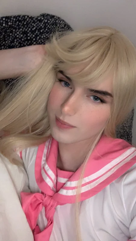 Evie OnlyFans creator with sensual content